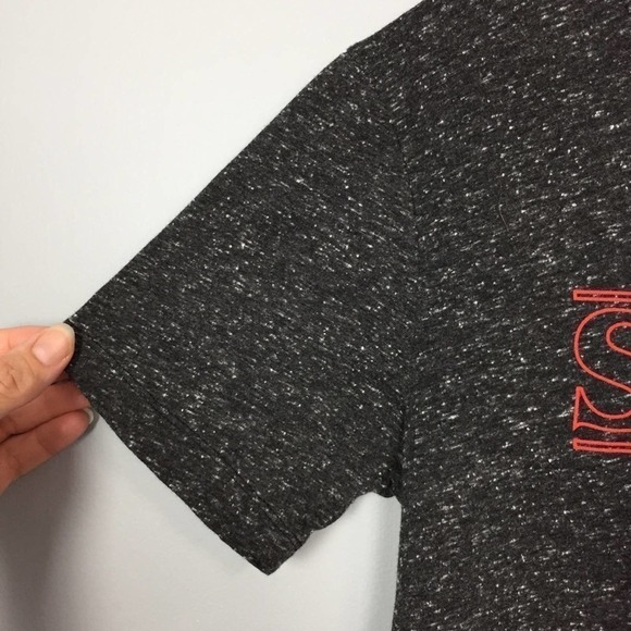 𝅺stranger Things Charcoal Gray Speckled Graphic Tee Women's Size M Short Sleeve - Picture 3 of 8